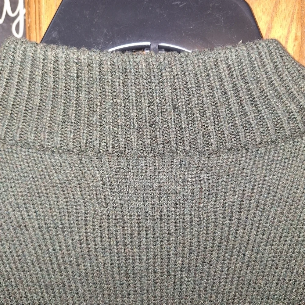 Chaps Men's Olive 1/4 Zip-Up Cable Knit Sweater In A Size XL. Chunky,Substantial